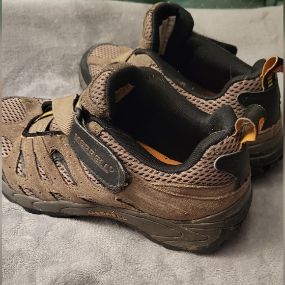 Kids Velcro Hiking Shoes - Picture 3 of 3